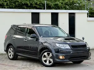 Subaru Forester 2010 Black