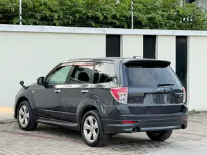Subaru Forester 2010 Black