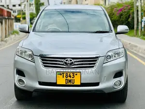 Toyota Vanguard 2009 Silver