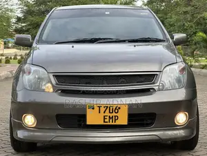 Toyota IST 2004 Gray