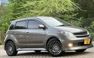 Toyota IST 2004 Gray