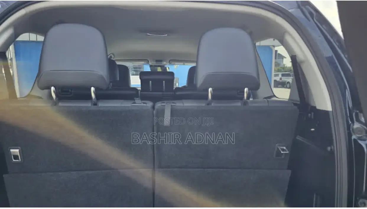 Toyota Land Cruiser Prado 2.8 2023 Blue