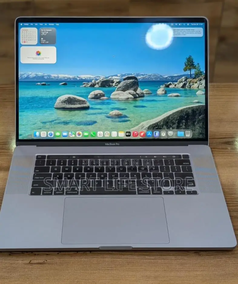 New Laptop Apple MacBook Pro 2019 16GB Intel SSD 512GB