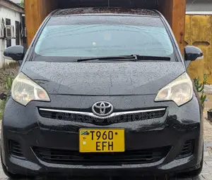 Toyota Ractis 1.5 FWD 2012 Black