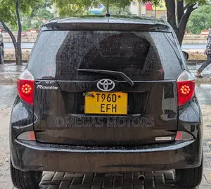 Toyota Ractis 1.5 FWD 2012 Black