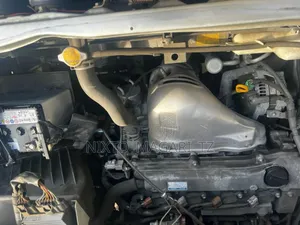 Toyota Noah 2006 Silver