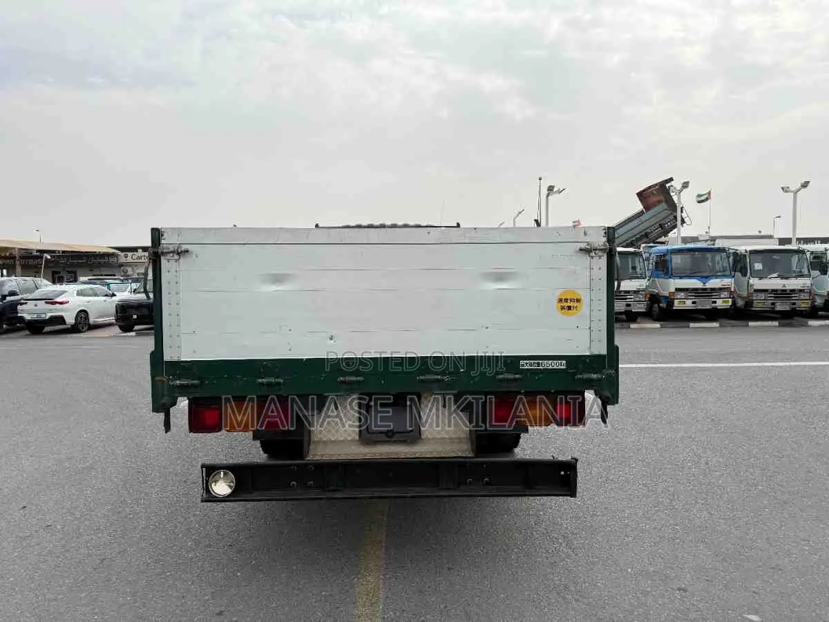 1998 Mitsubishi Fuso Flat Body