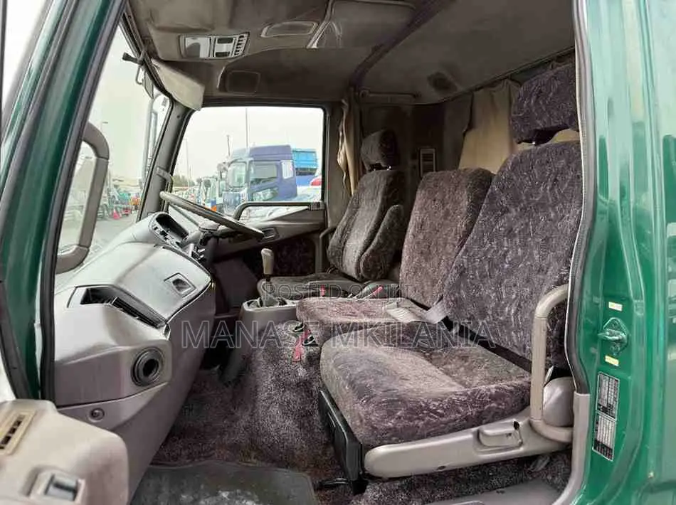 1998 Mitsubishi Fuso Flat Body