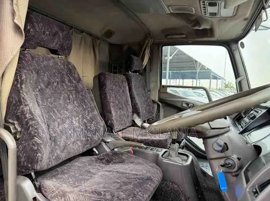 1998 Mitsubishi Fuso Flat Body