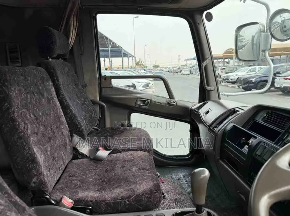 1998 Mitsubishi Fuso Flat Body