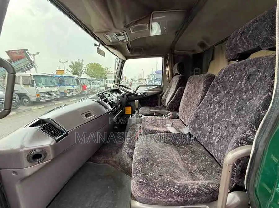 1998 Mitsubishi Fuso Flat Body