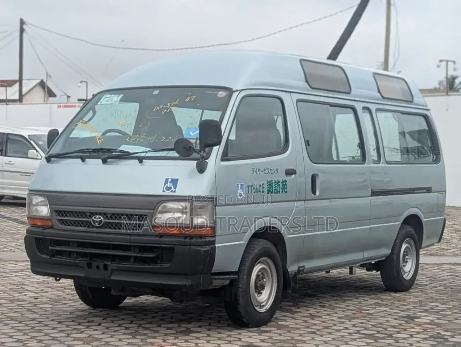 Toyota HiAce 2002 Silver