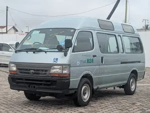 Toyota HiAce 2002 Silver