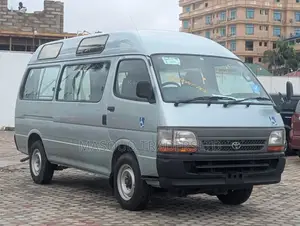 Toyota HiAce 2002 Silver