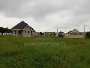 Kiwanja Kinauzwa Kigamboni Mwanzo Mgumu