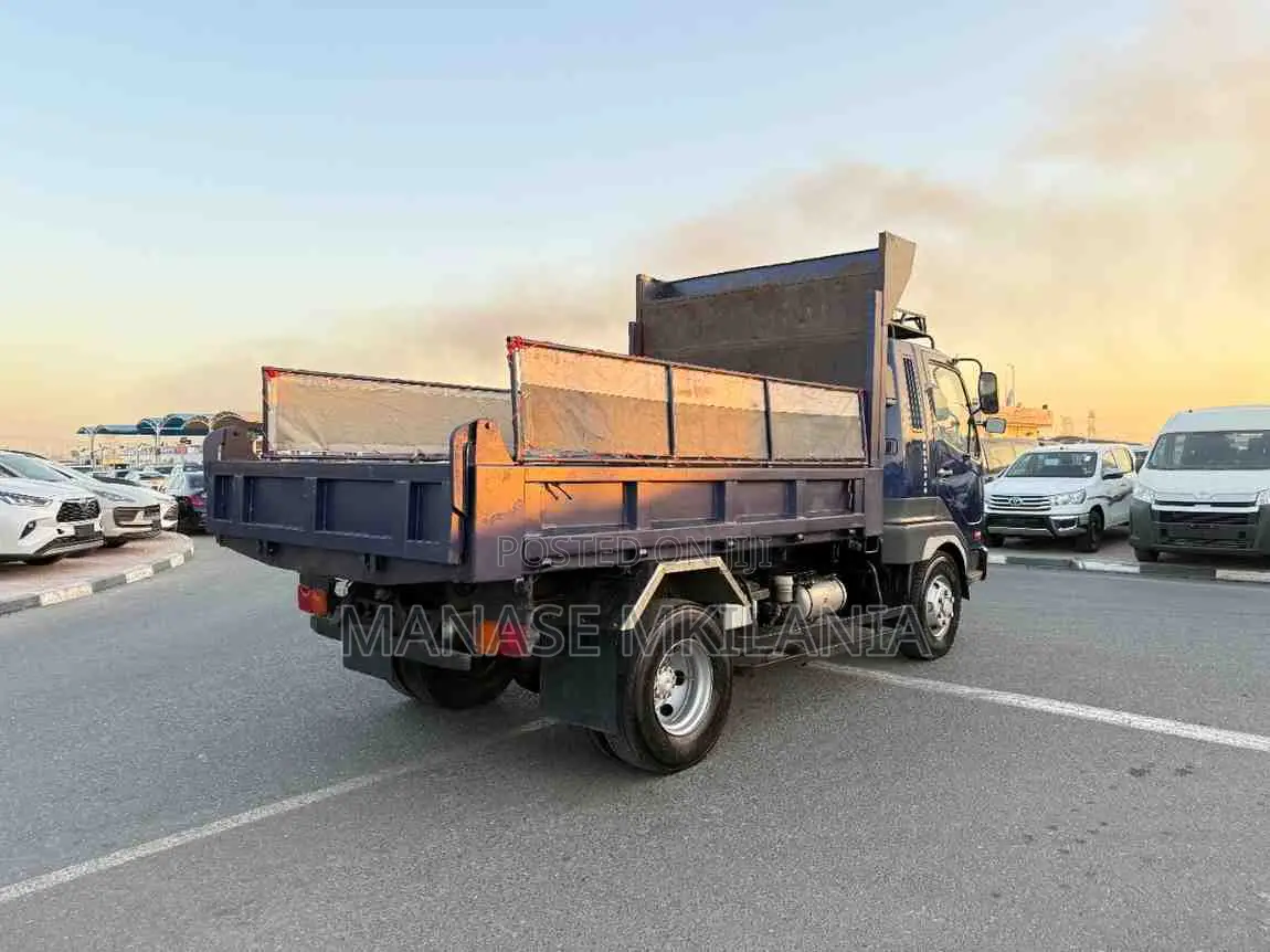1995 Mitsubishi Fuso Fighter Tipper