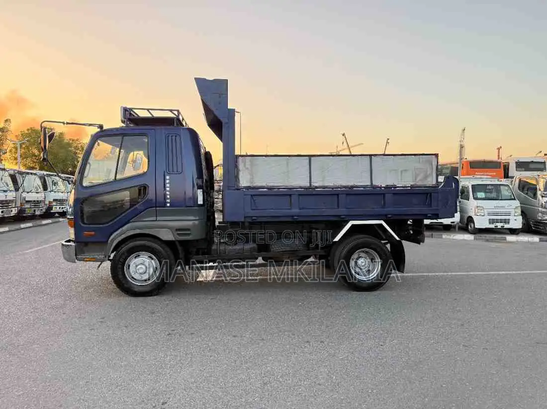 1995 Mitsubishi Fuso Fighter Tipper