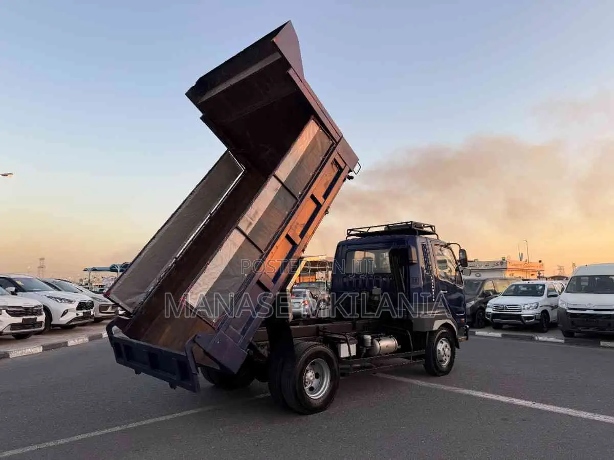 1995 Mitsubishi Fuso Fighter Tipper