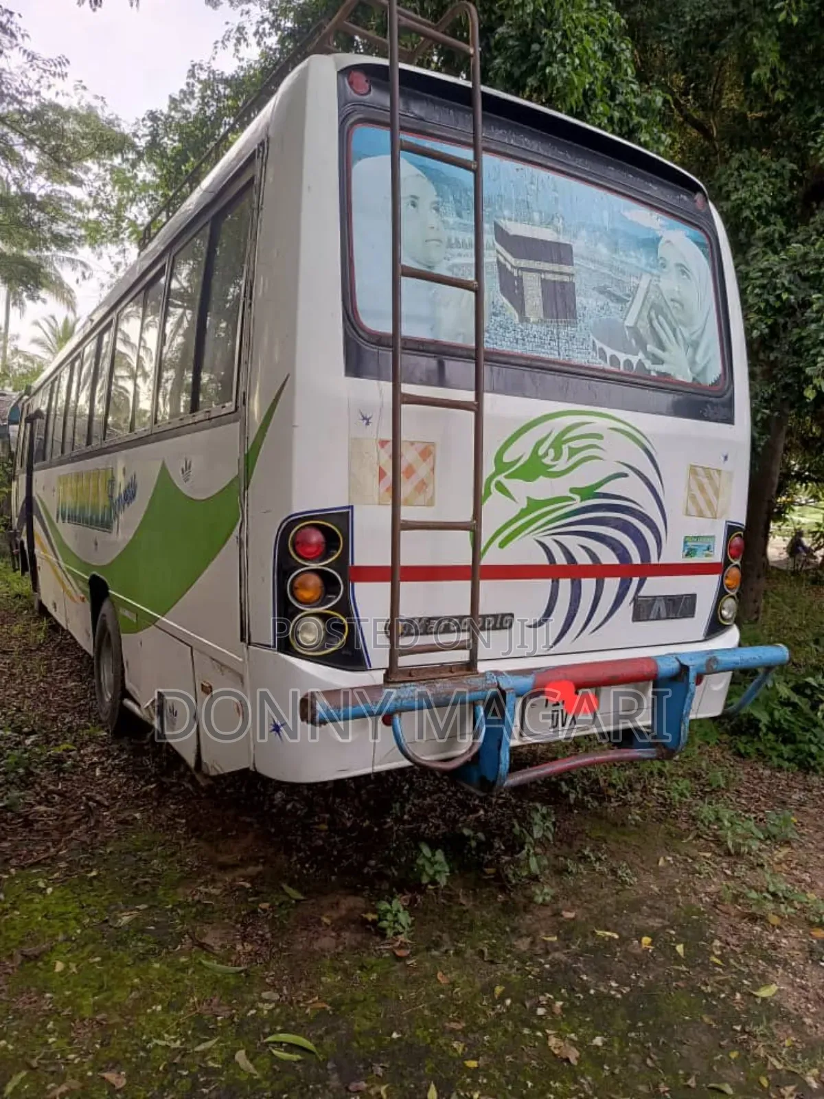 Tata Starbus Ultra Skool 2005 White
