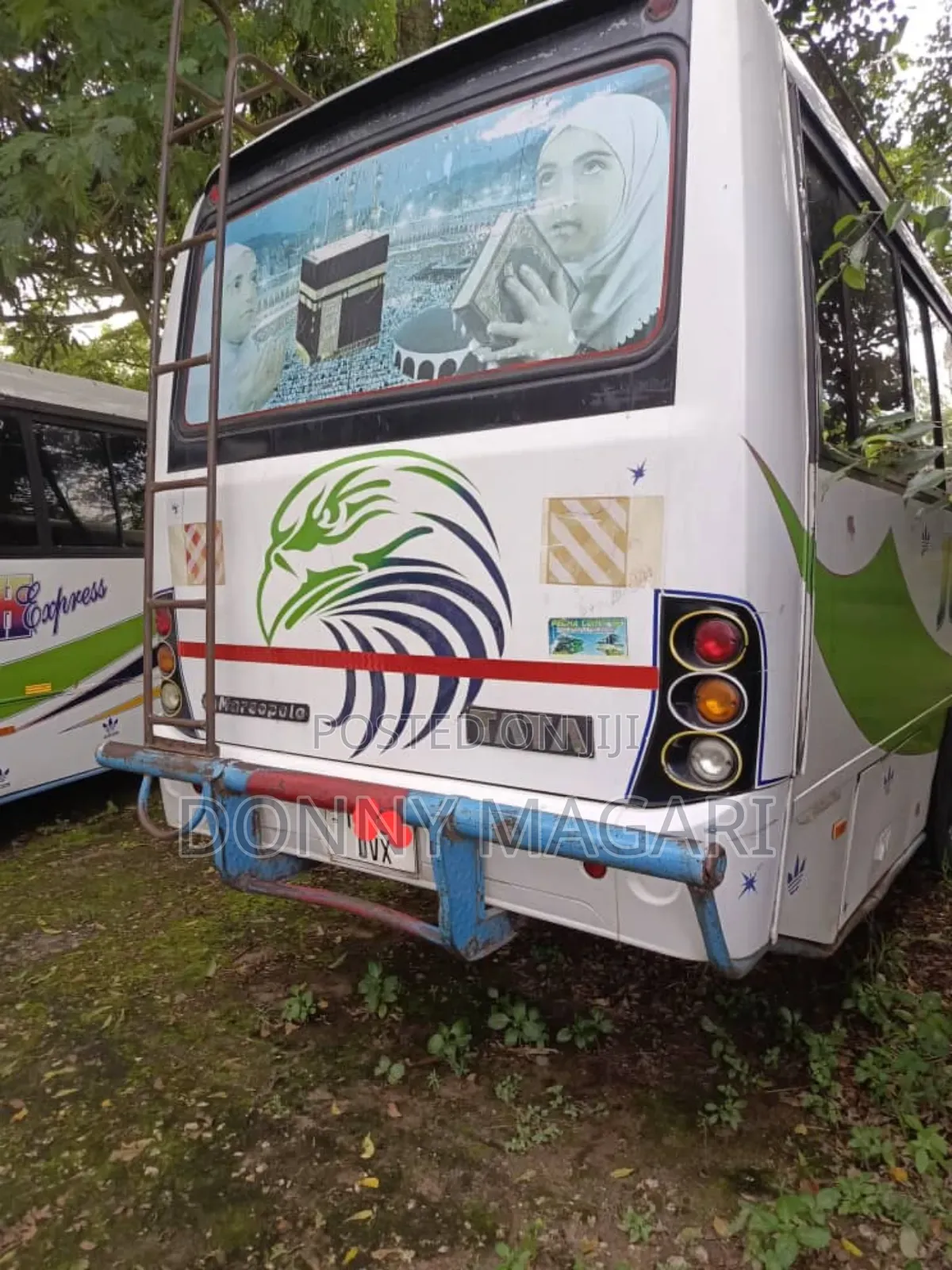 Tata Starbus Ultra Skool 2005 White