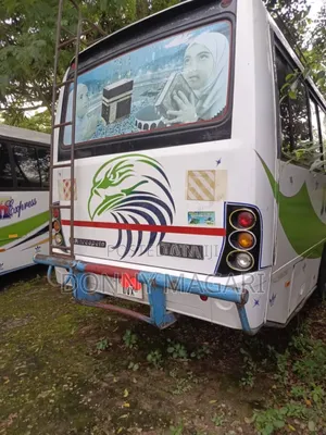 Tata Starbus Ultra Skool 2005 White