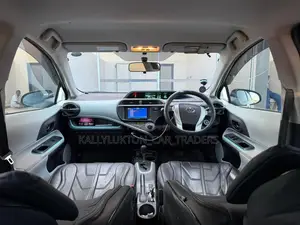 Toyota Aqua 2014 Black