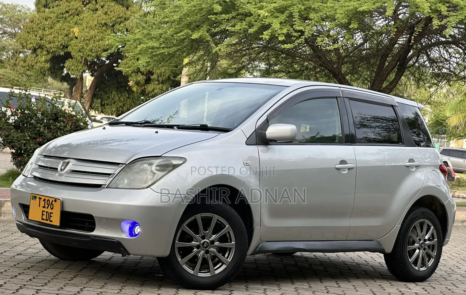 Toyota IST 2004 Silver