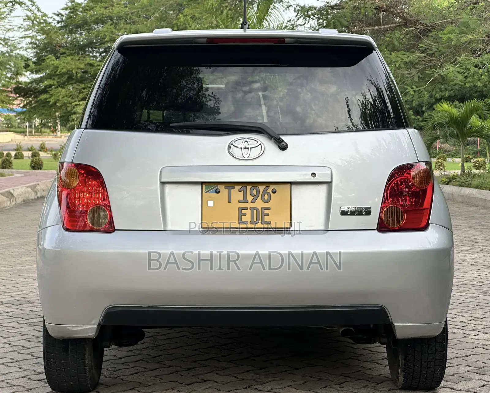 Toyota IST 2004 Silver