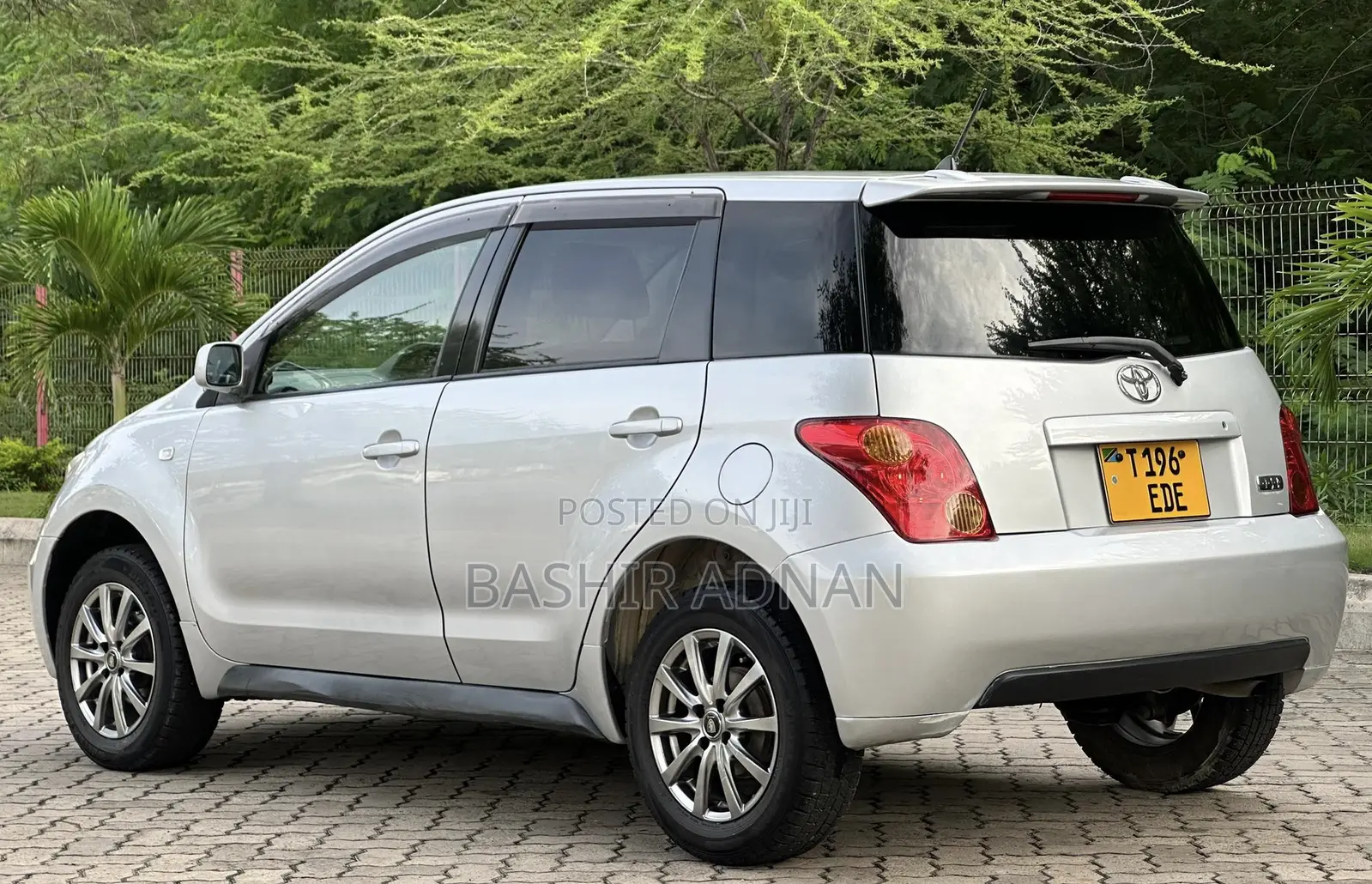 Toyota IST 2004 Silver