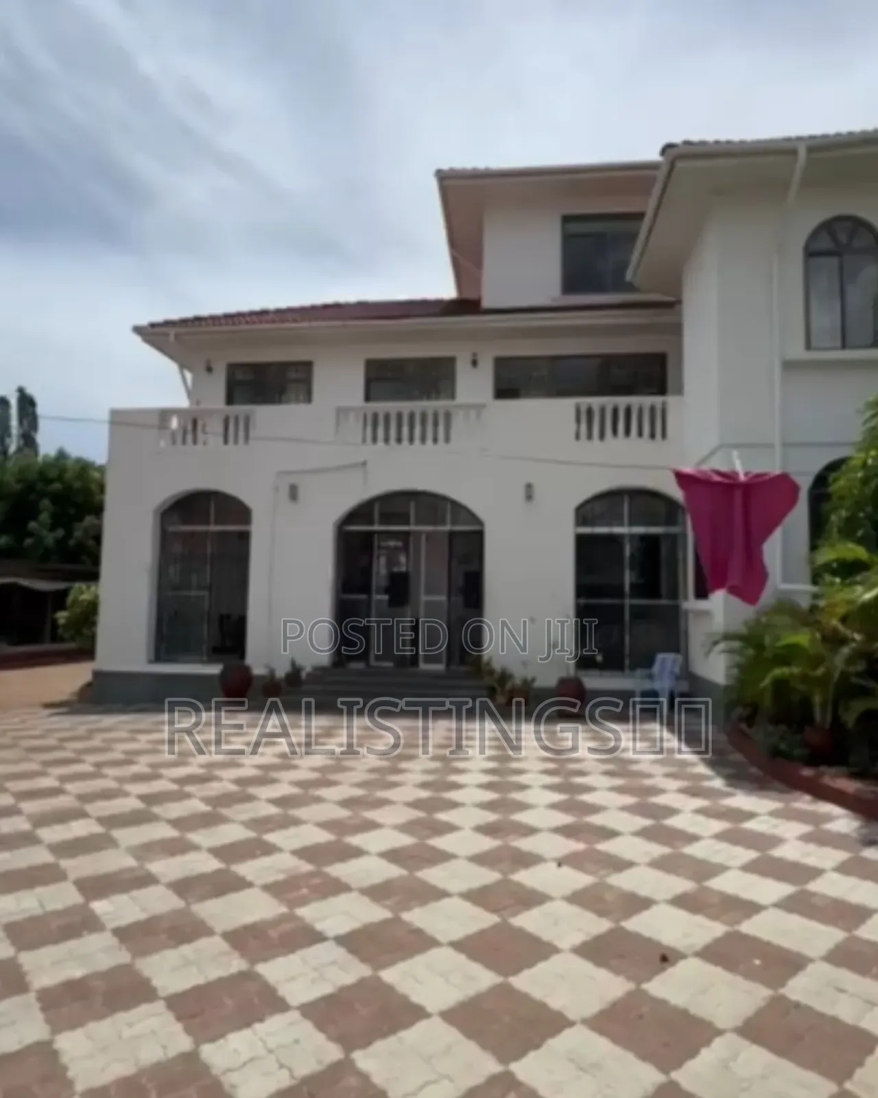5bdrm Mansion in Realistings, Kunduchi for sale