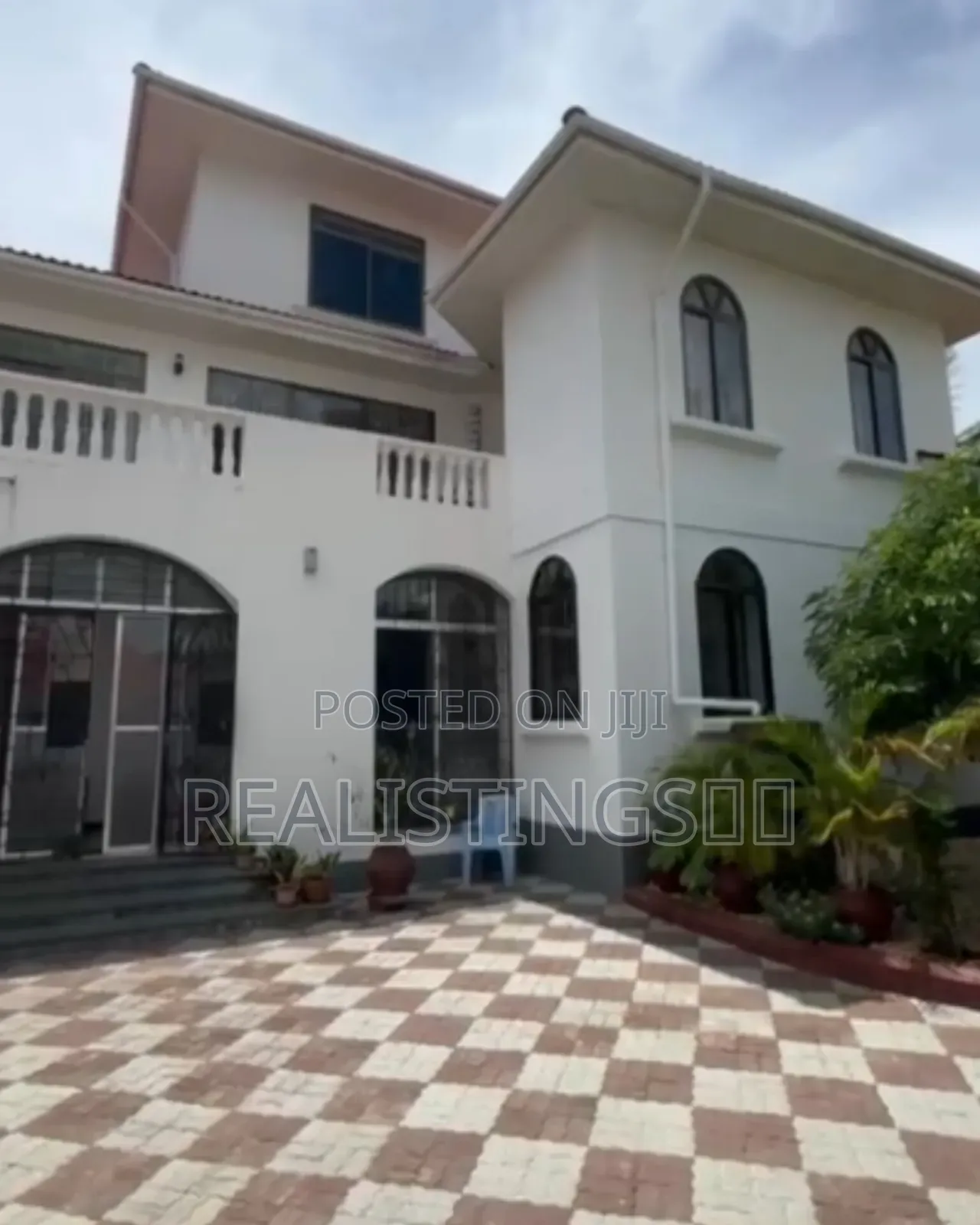 5bdrm Mansion in Realistings, Kunduchi for sale