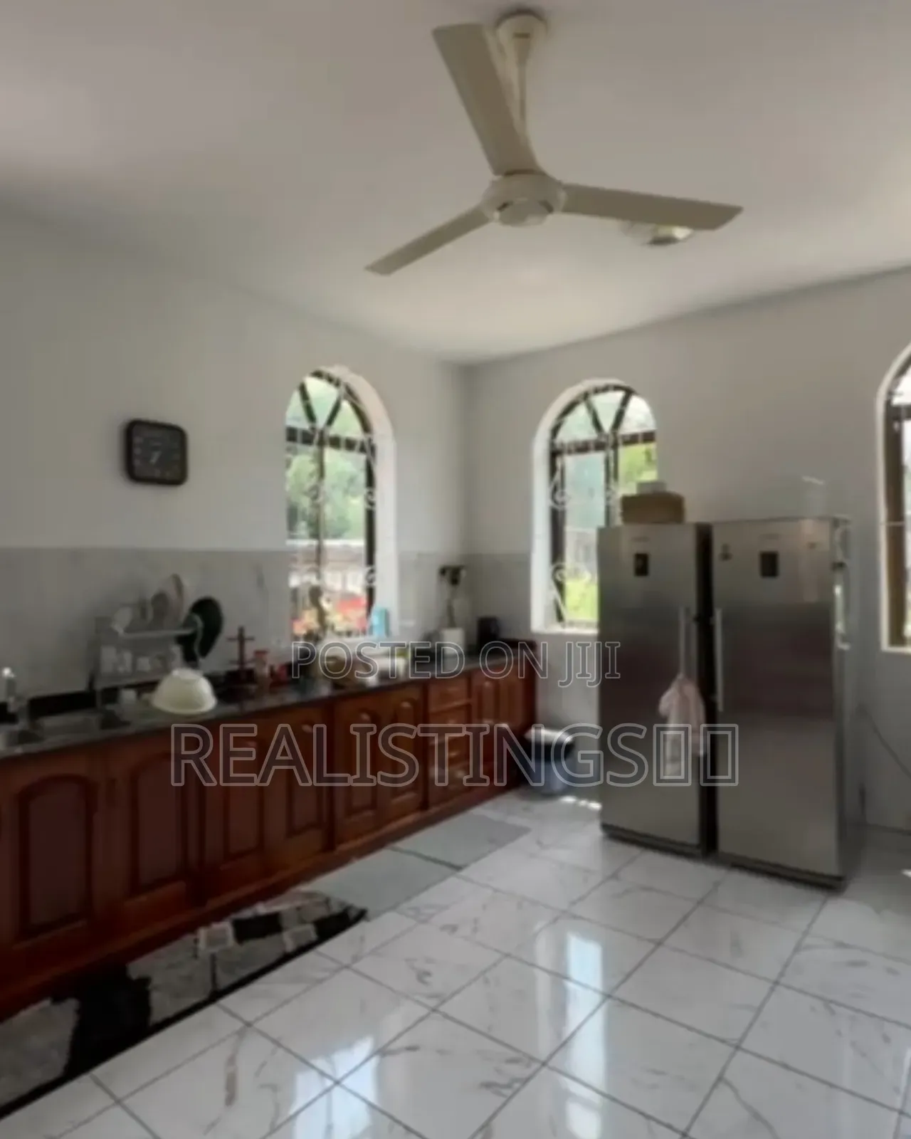 5bdrm Mansion in Realistings, Kunduchi for sale