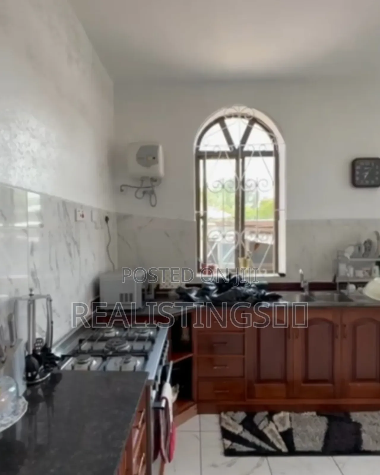 5bdrm Mansion in Realistings, Kunduchi for sale