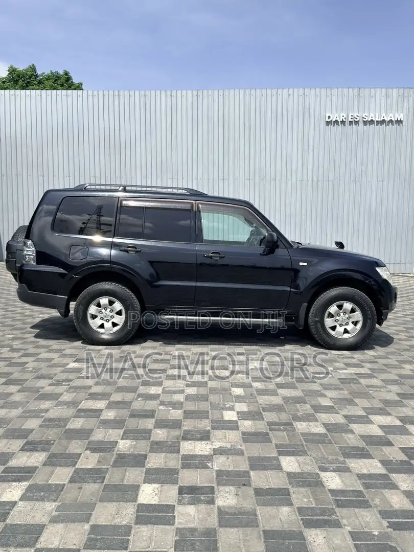 Mitsubishi Pajero 2008 Black