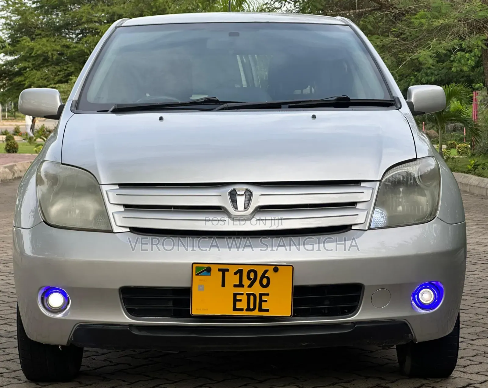 Toyota IST 2004 Silver