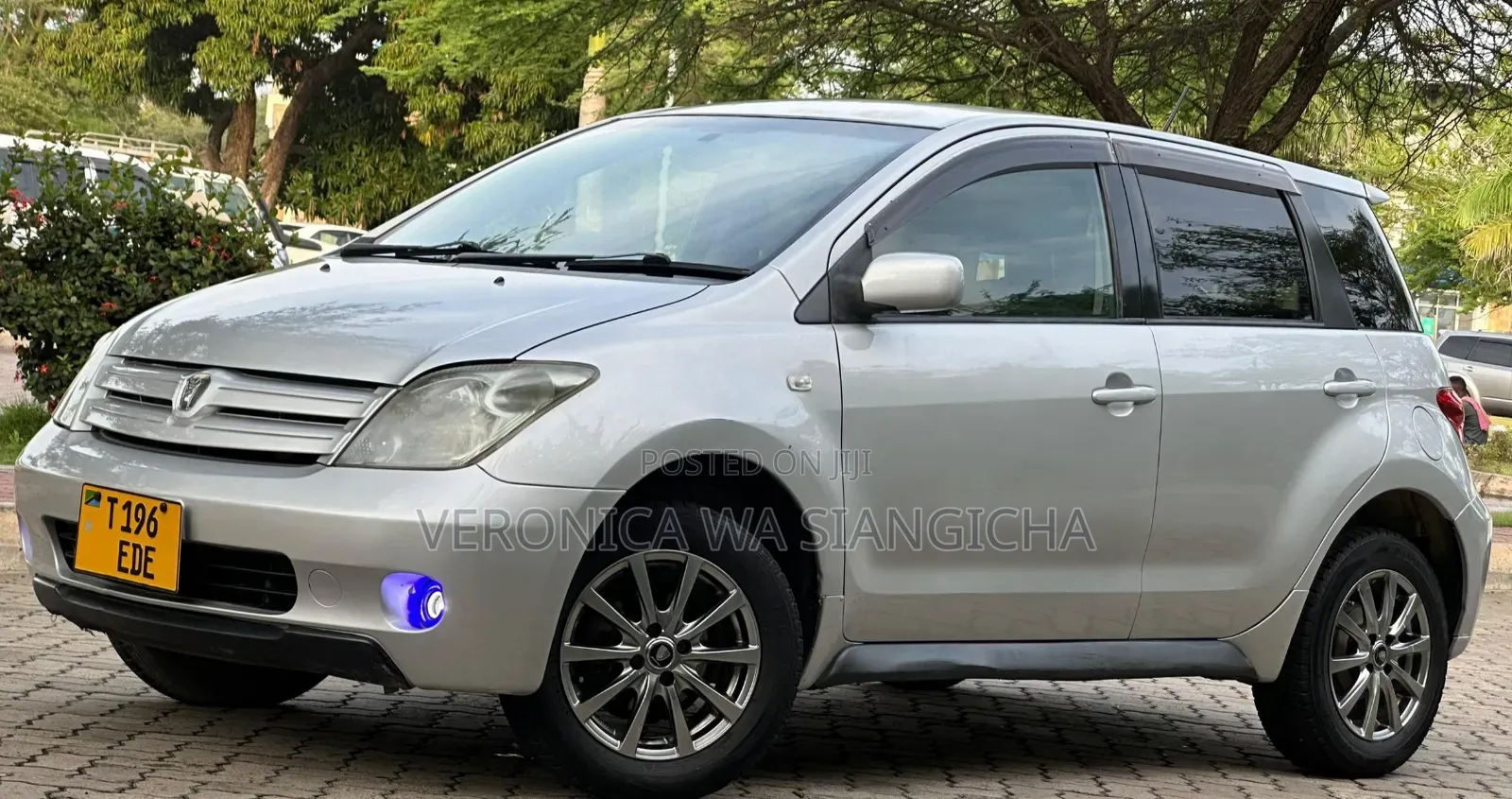 Toyota IST 2004 Silver