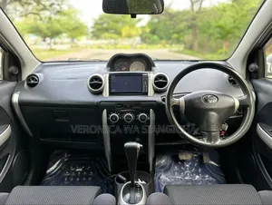 Toyota IST 2004 Silver