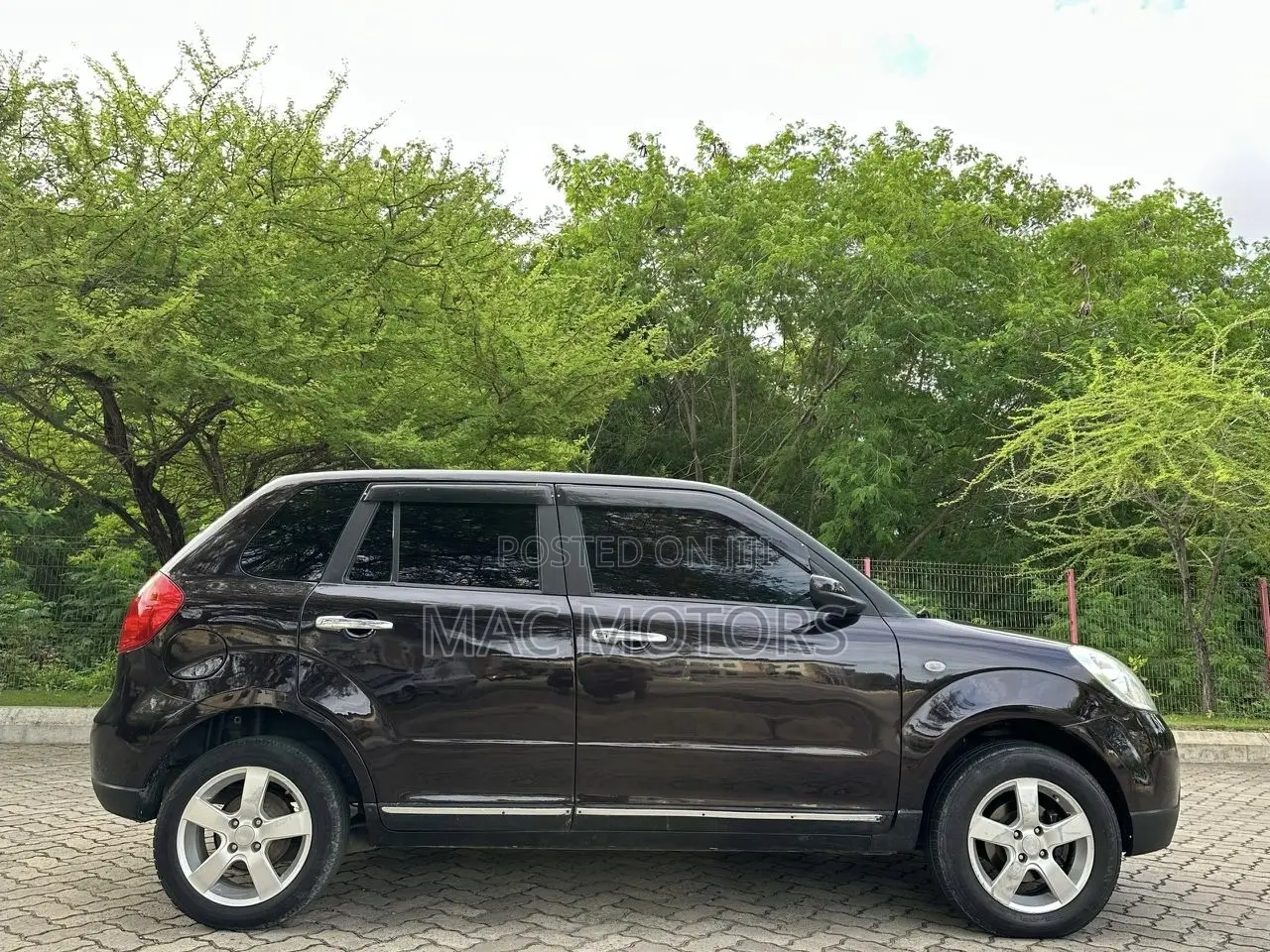 Mazda Verisa 2008 Burgundy