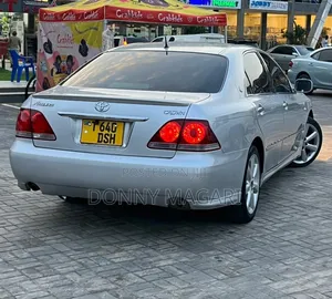 Toyota Crown 2006 Silver