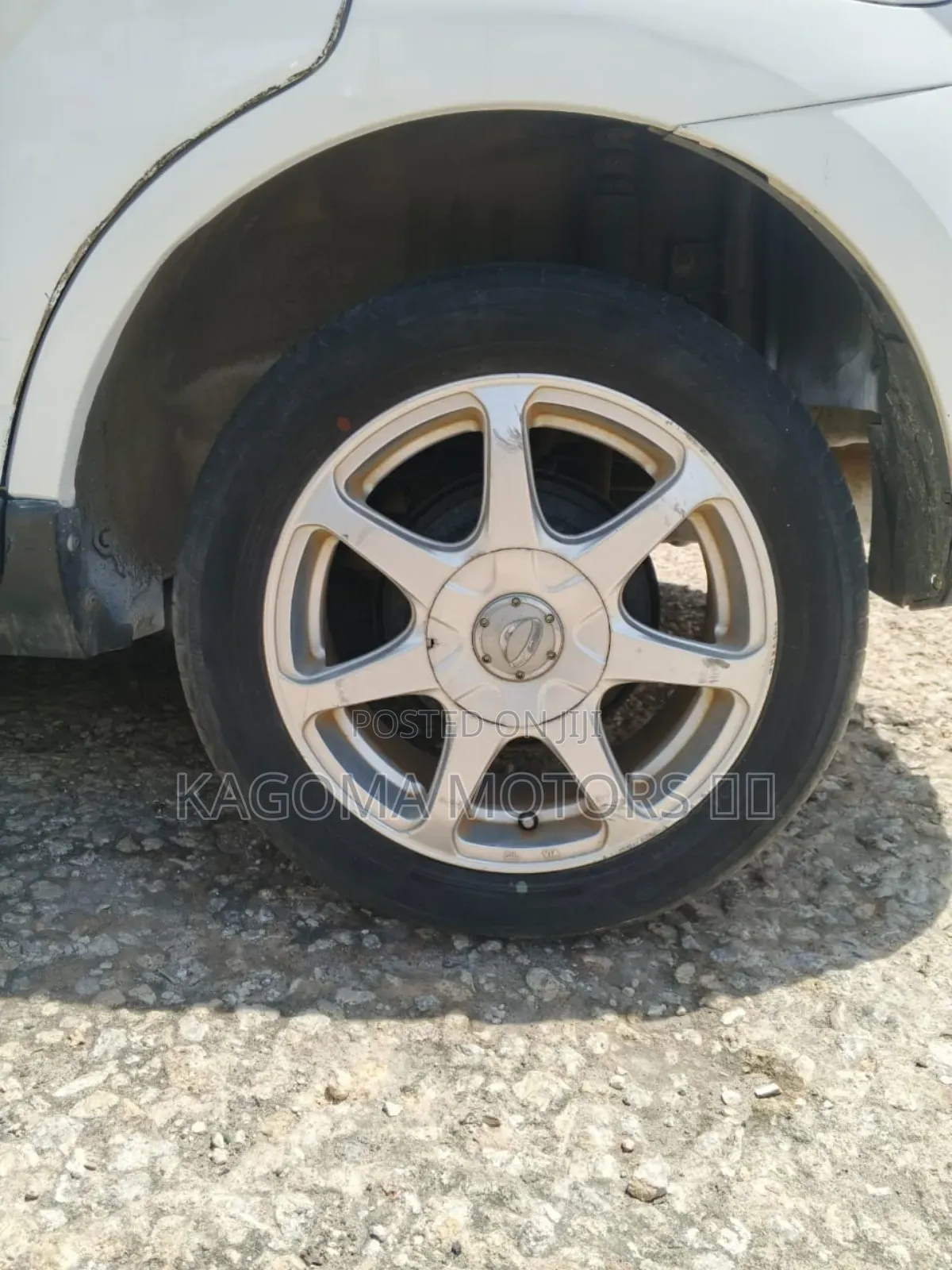 Mazda Verisa 2005 White