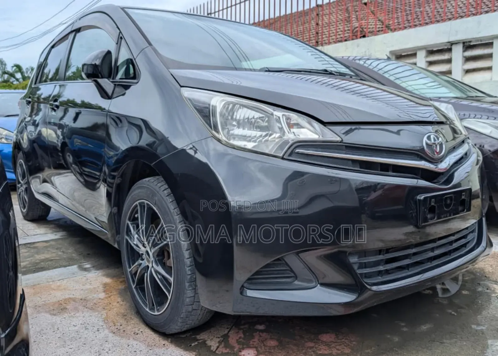 Toyota Ractis 2011 Black