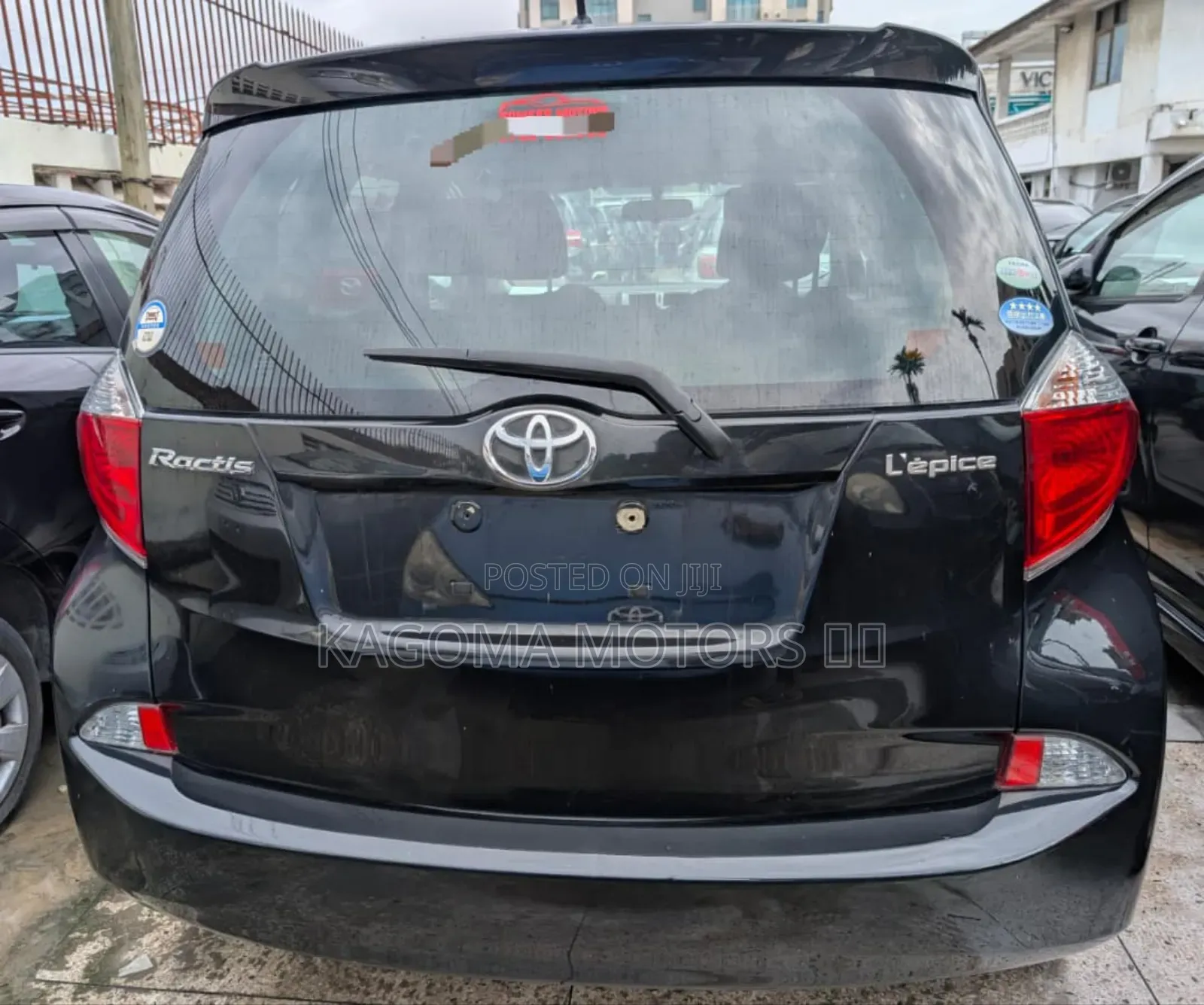 Toyota Ractis 2011 Black