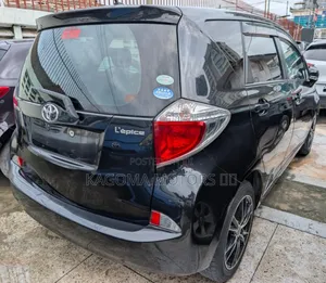 Toyota Ractis 2011 Black