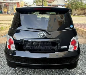 Toyota IST 2004 Black