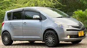 Toyota Ractis 2006 Silver