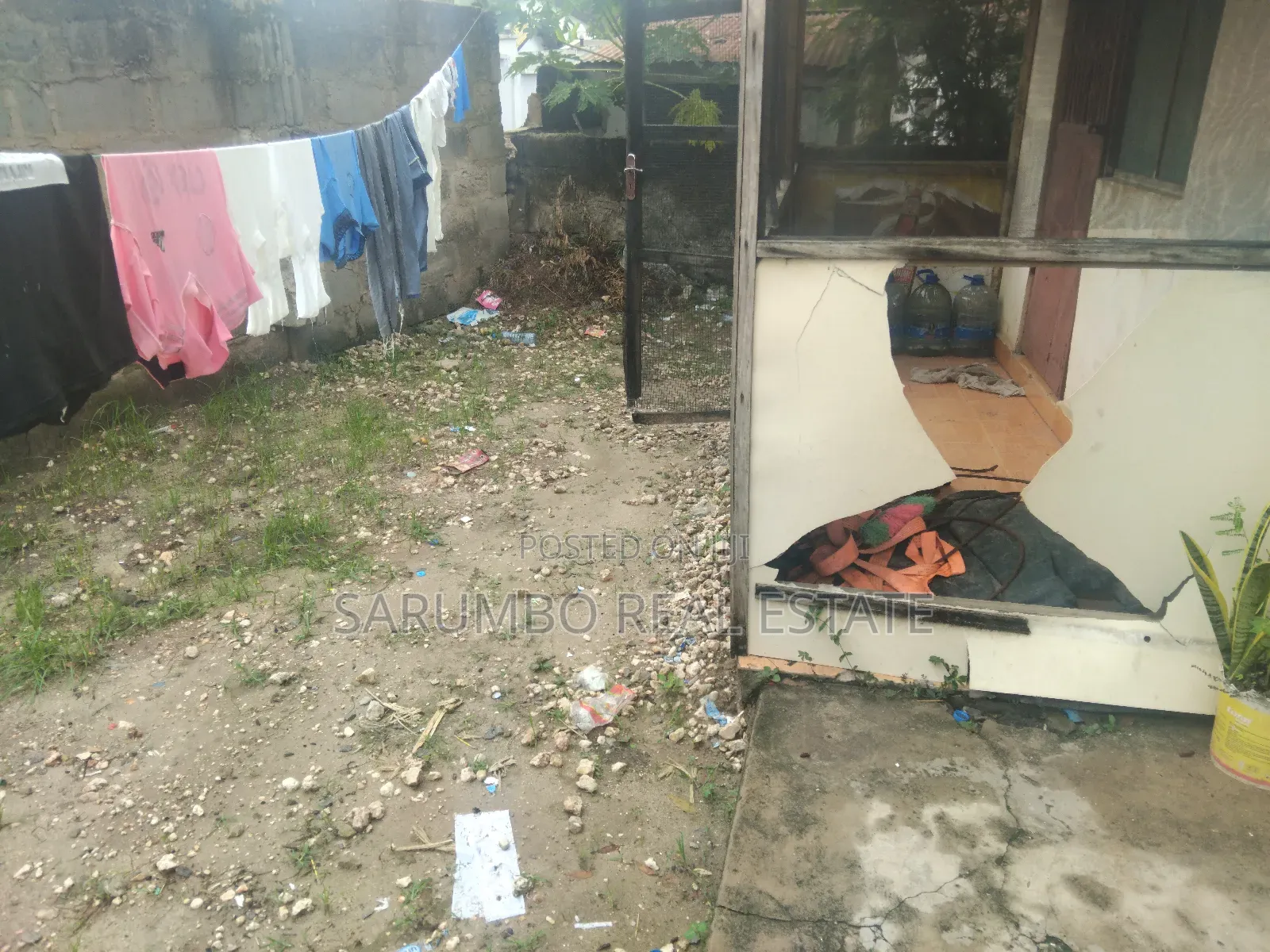 Kiwanja Chenye Nyumba Za Wapangaji Kinauzwa Mbezi Beach