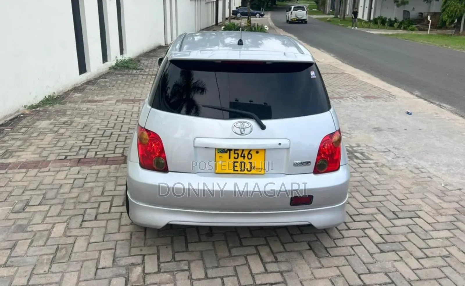 Toyota IST 2004 Silver