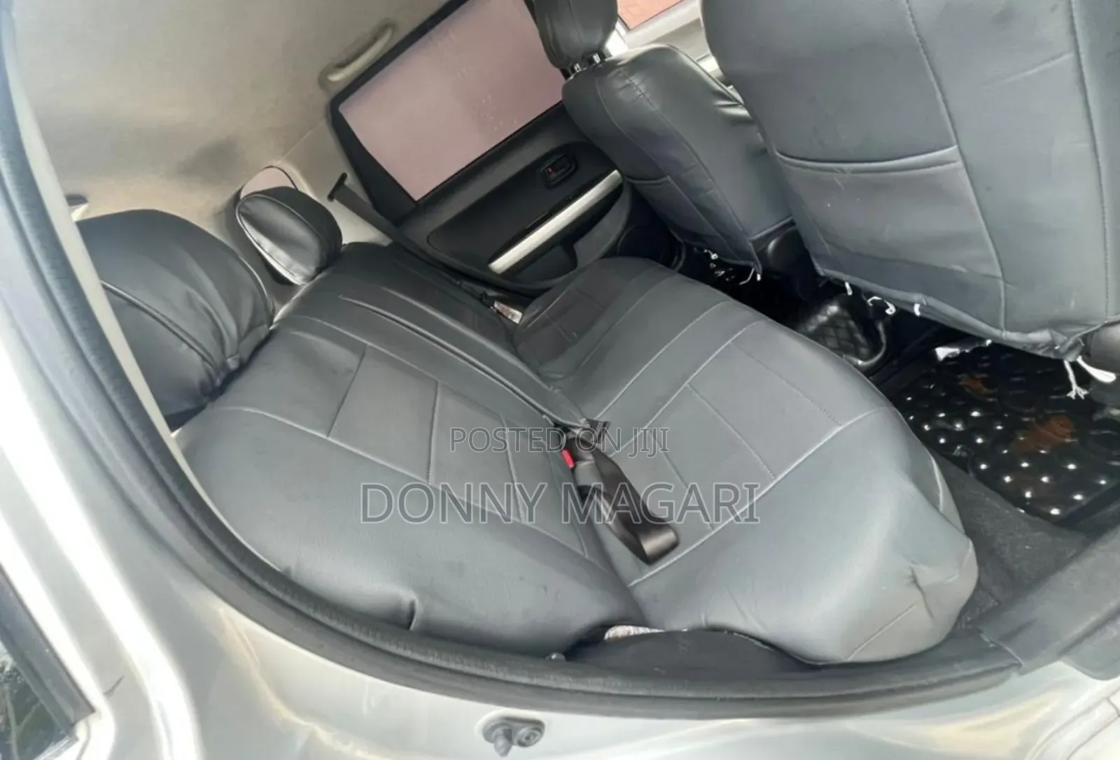 Toyota IST 2004 Silver