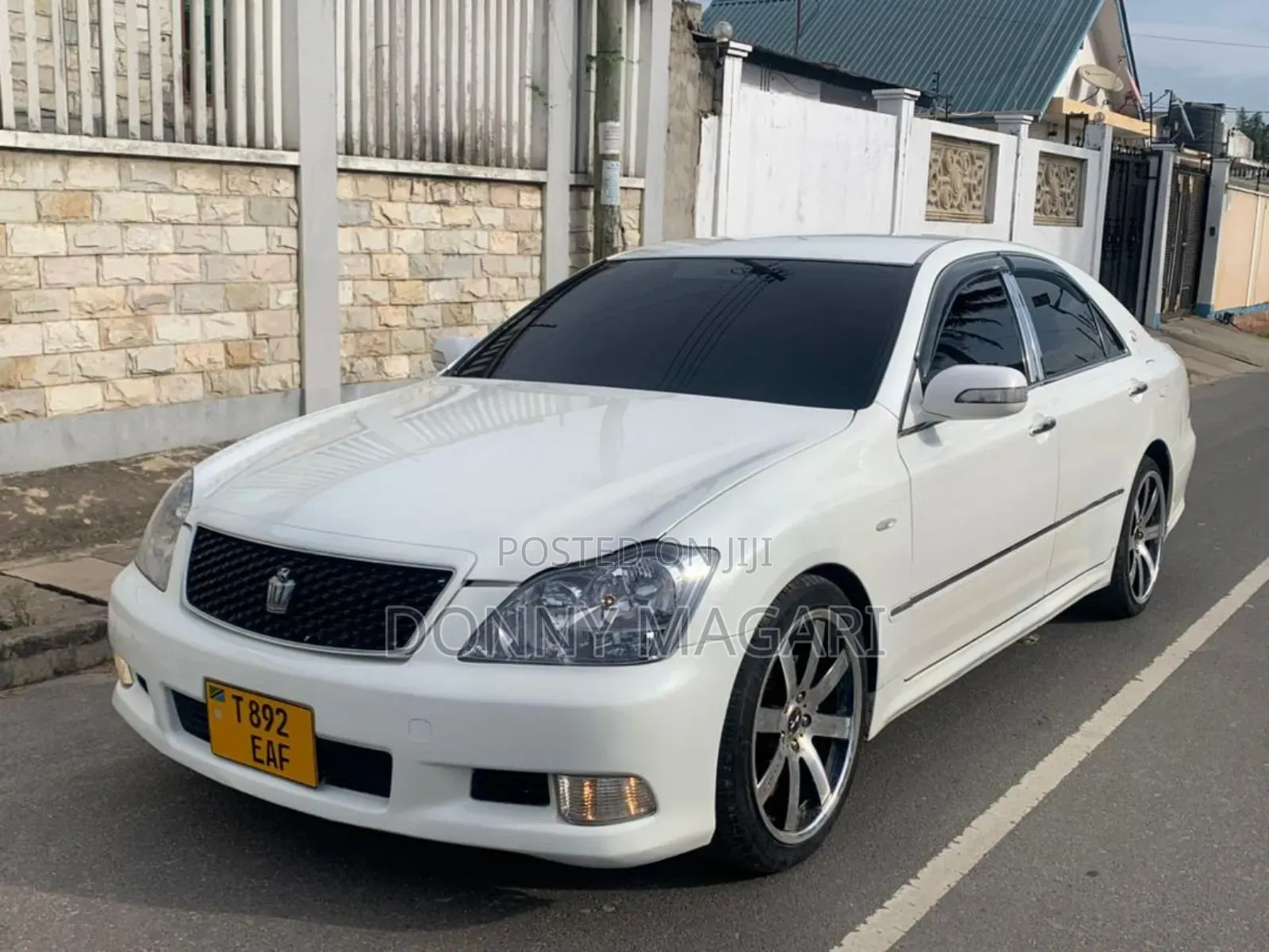 Toyota Crown 2006 White