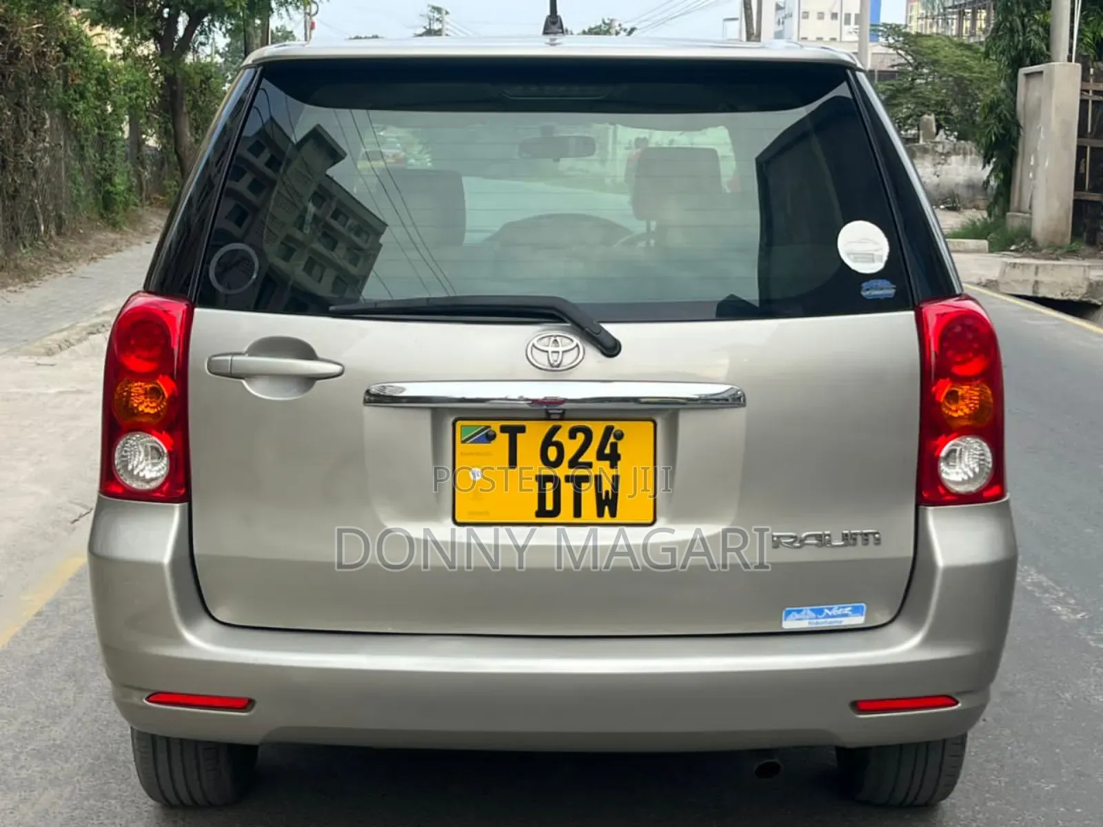 Toyota Raum 1.5 AWD 2003 Silver